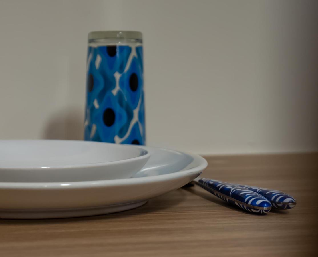 Max Blue Apartment, A Stay Like No Other بيرايوس المظهر الخارجي الصورة