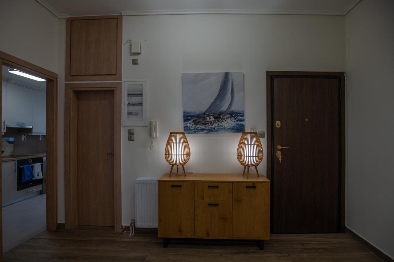 Max Blue Apartment, A Stay Like No Other بيرايوس المظهر الخارجي الصورة