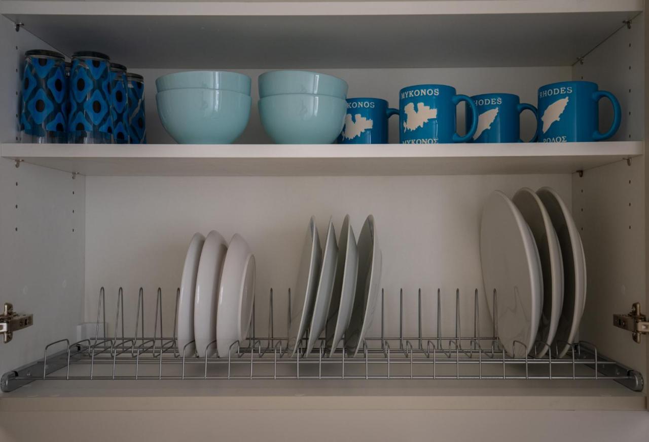 Max Blue Apartment, A Stay Like No Other بيرايوس المظهر الخارجي الصورة